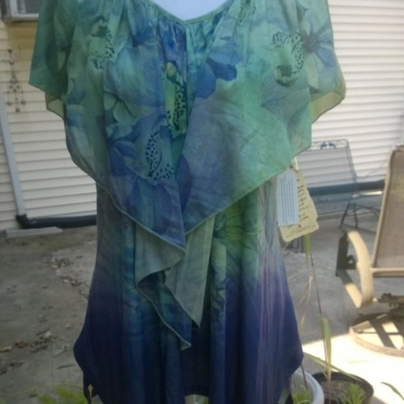 Top - Picture 3 of 6